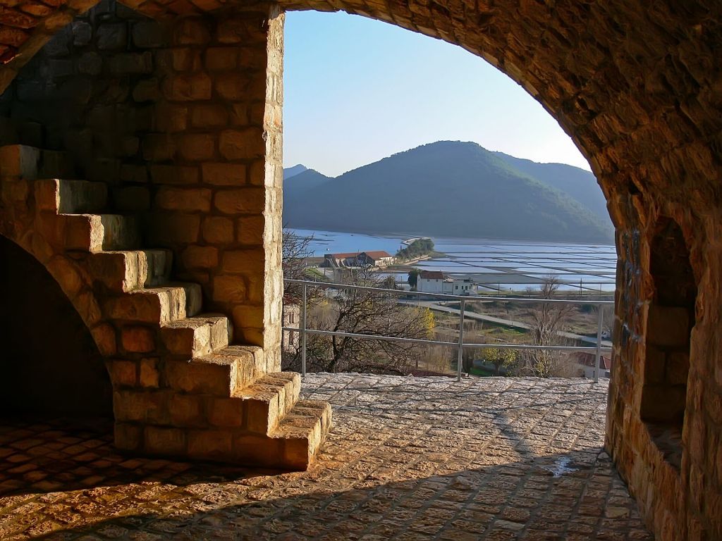Split to Dubrovnik via Ston transfer